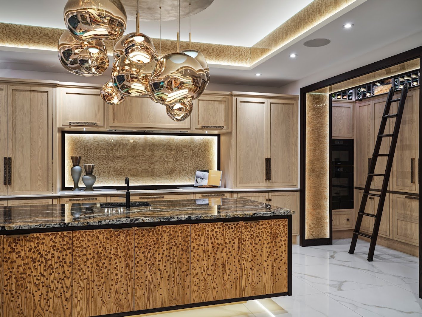 contemporary-luxury-kitchen