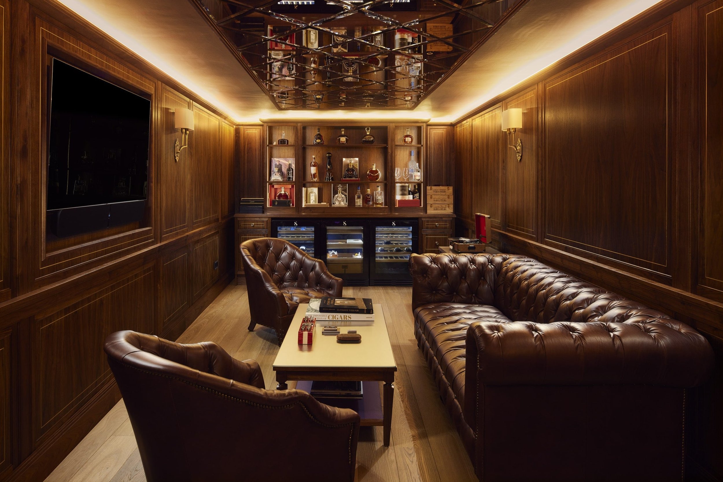 cigar-room